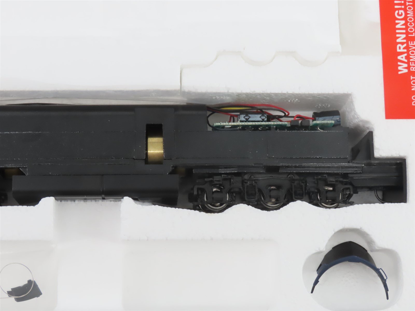 HO Scale Proto 2000 23229 L&N Louisville & Nashville E6A Diesel Locomotive #777