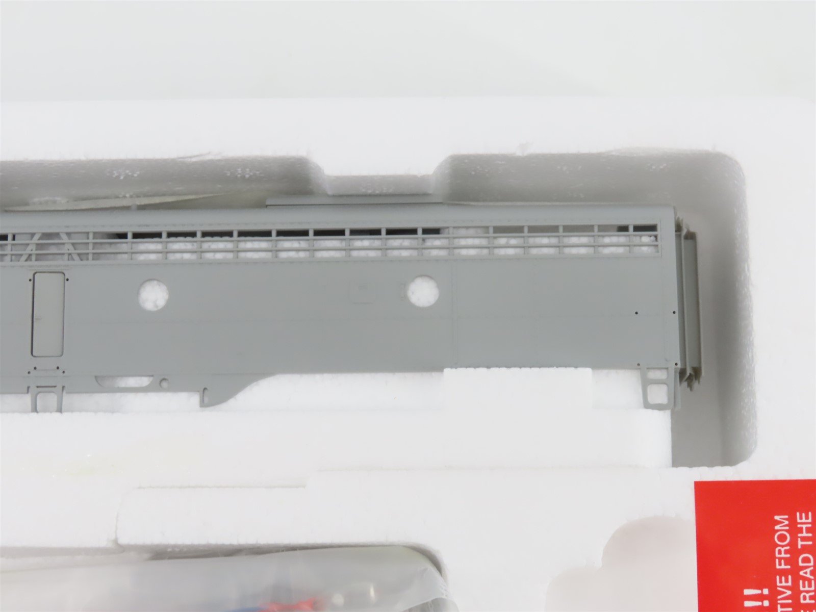 HO Scale Proto 2000 8129 Undecorated E8/9A Diesel Locomotive
