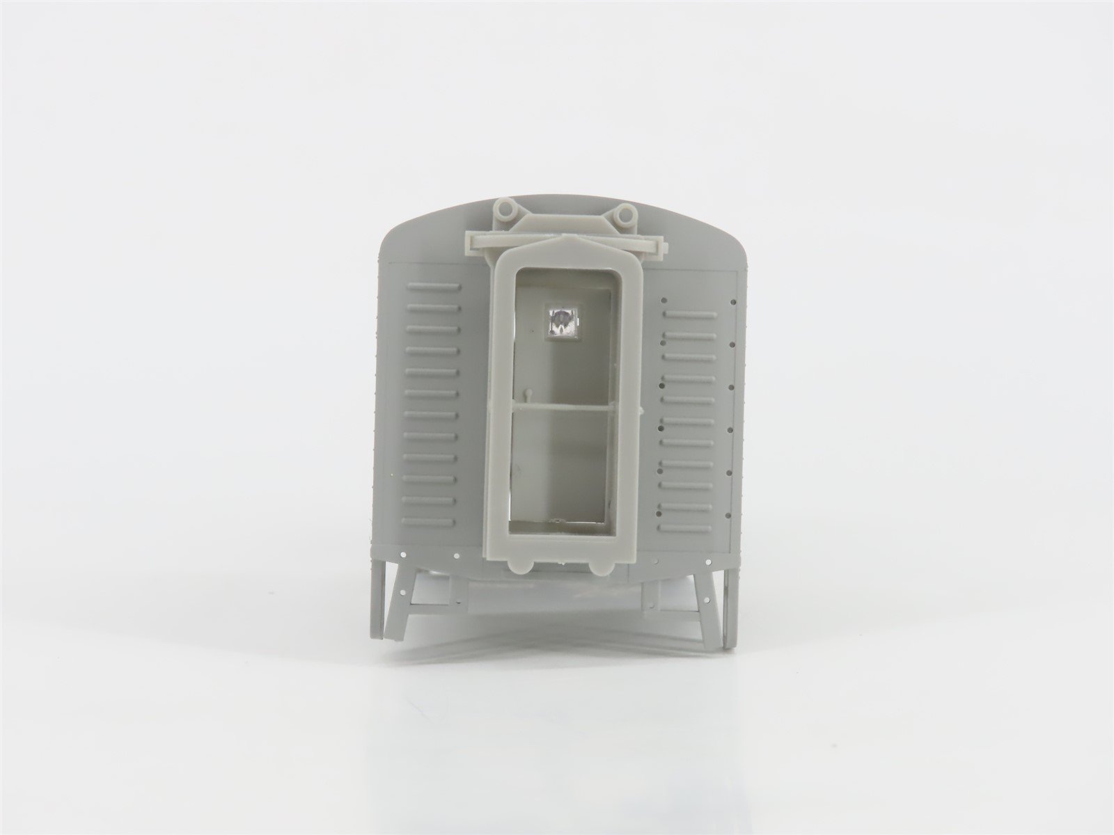 HO Scale Proto 2000 8129 Undecorated E8/9A Diesel Locomotive