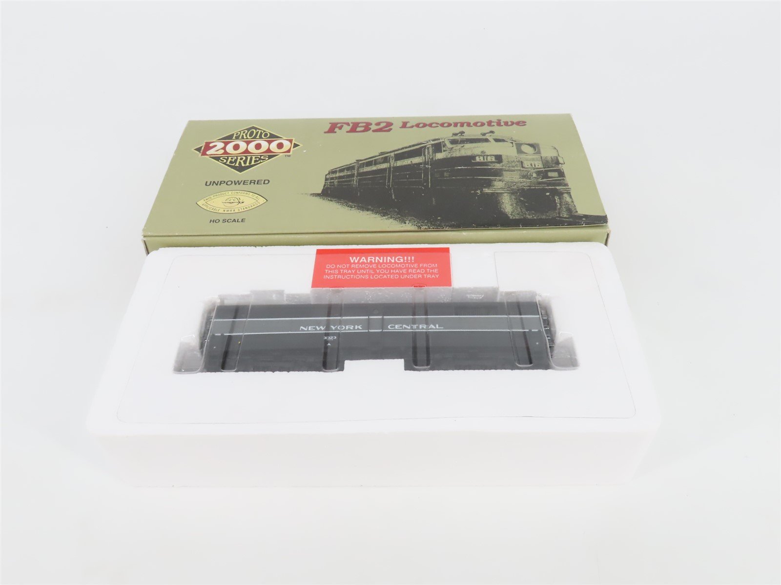 HO Scale Proto 2000 8364 NYC New York Central FB2 Diesel Loco #3323 UNPOWERED