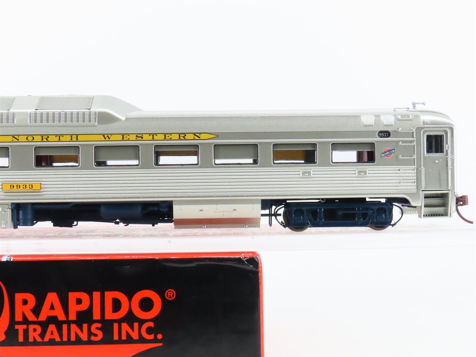 HO Scale Rapido 16625 CNW Railway Budd RDC-1 Diesel Railcar #9933 w/DCC & Sound