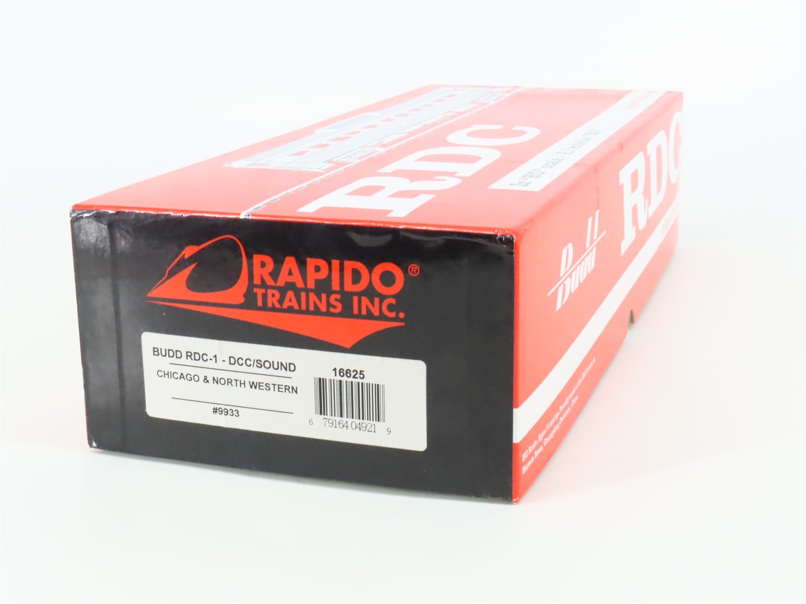 HO Scale Rapido 16625 CNW Railway Budd RDC-1 Diesel Railcar #9933 w/DCC & Sound