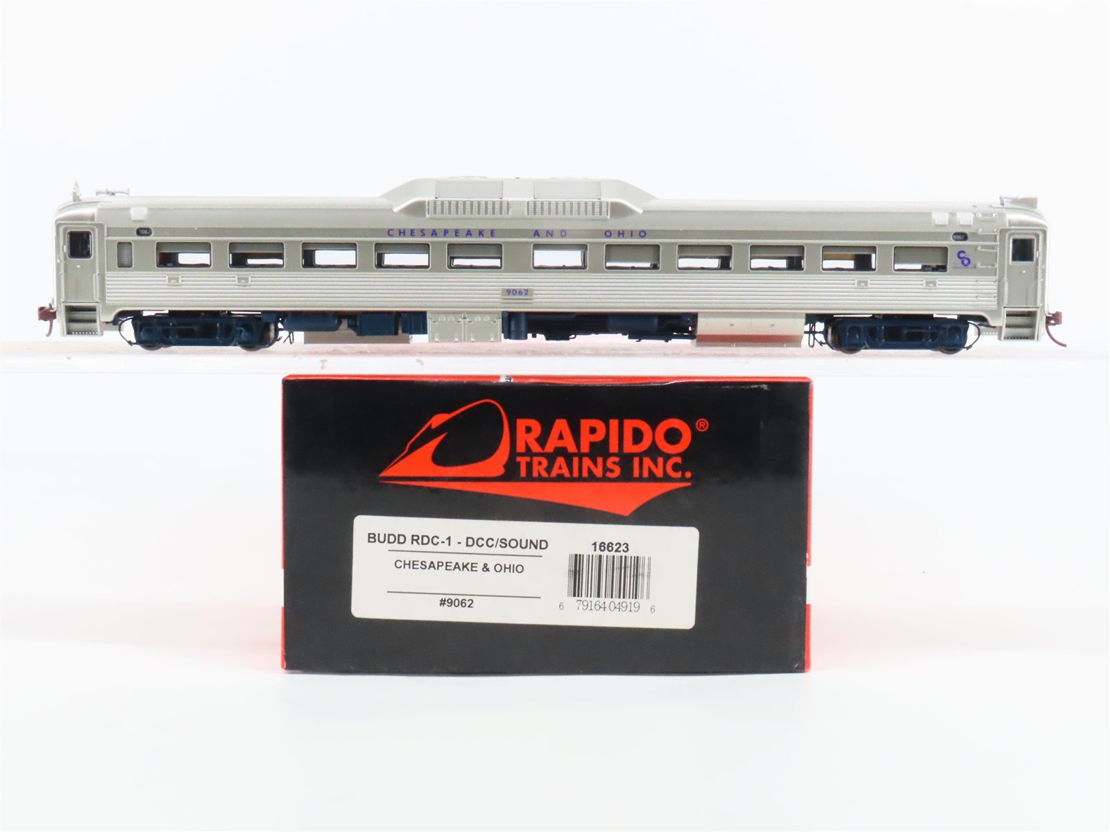 HO Scale Rapido 16623 C&O Railway Budd RDC-1 Diesel Railcar #9062 w/DCC & Sound