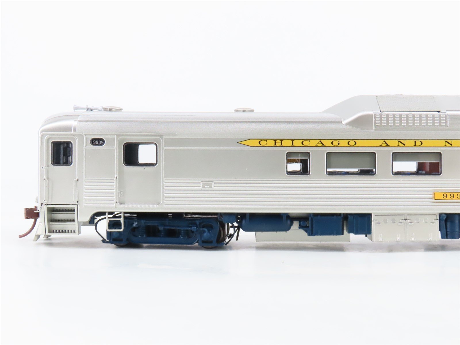 HO Scale Rapido 16659 CNW Railway Budd RDC-2 Diesel Railcar #9935 w/DCC & Sound