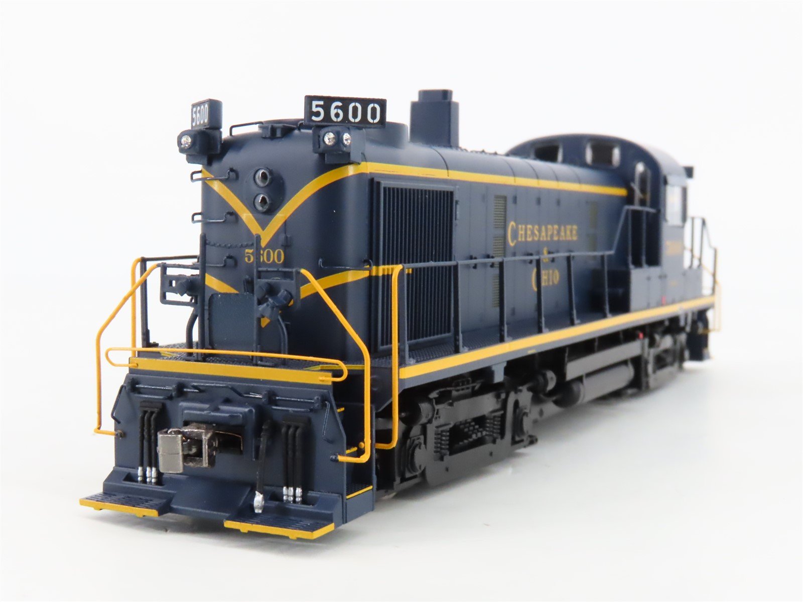 HO Scale Bowser 25195 C&O Chesapeake & Ohio RS3 Diesel Loco #5600 wDCC & Sound