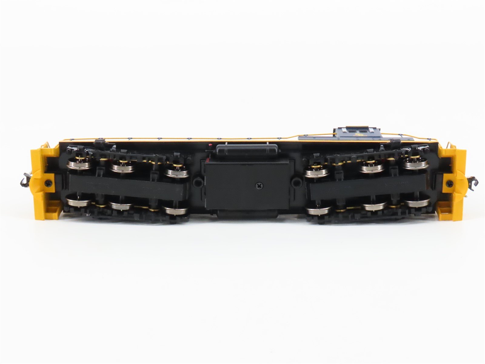 HO Scale Bowser 25081 C&O Chesapeake & Ohio AS616 Diesel Locomotive #2208