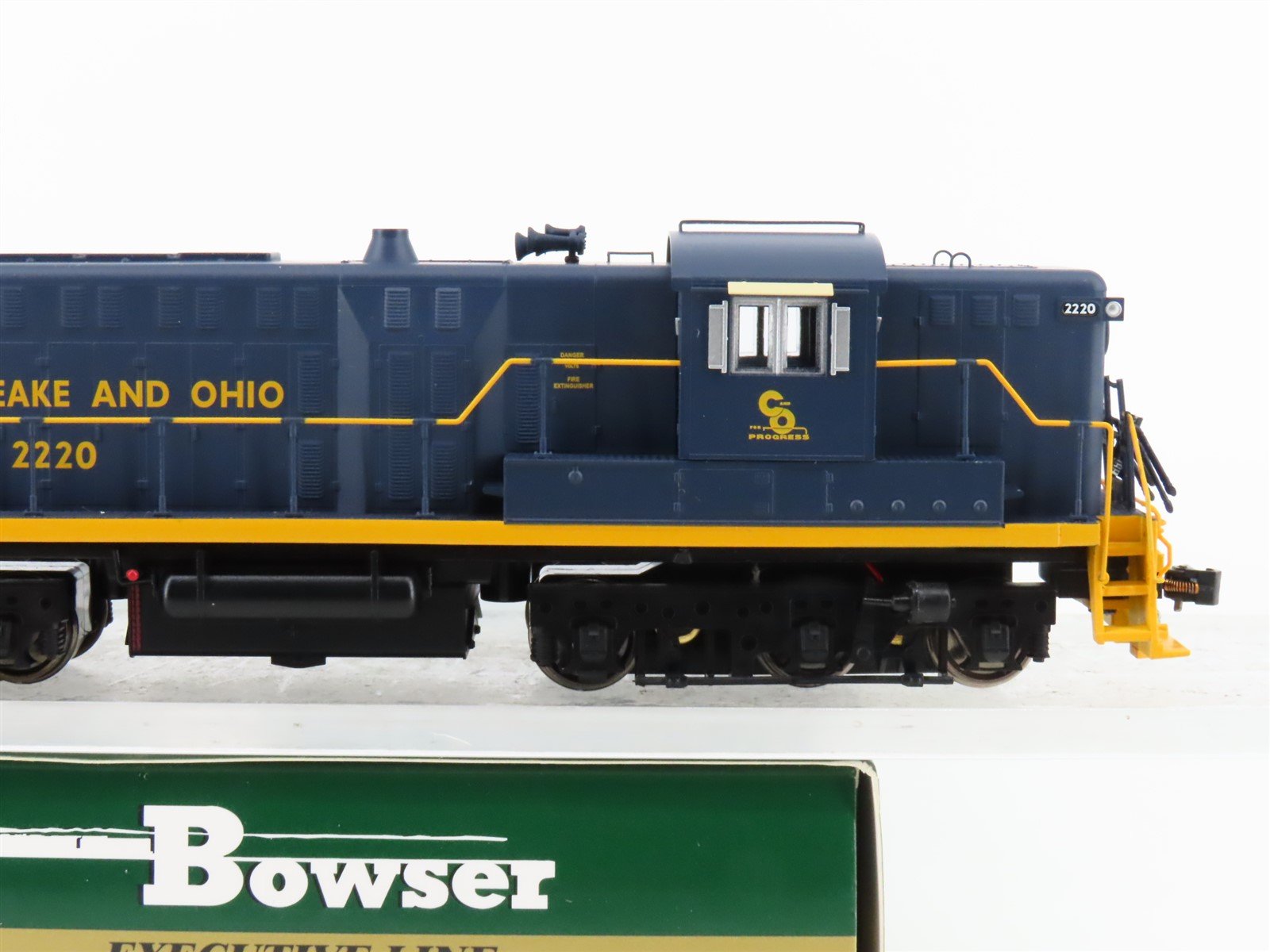 HO Scale Bowser 25084 C&O Chesapeake & Ohio AS616 Diesel Loco #2220 wDCC & Sound