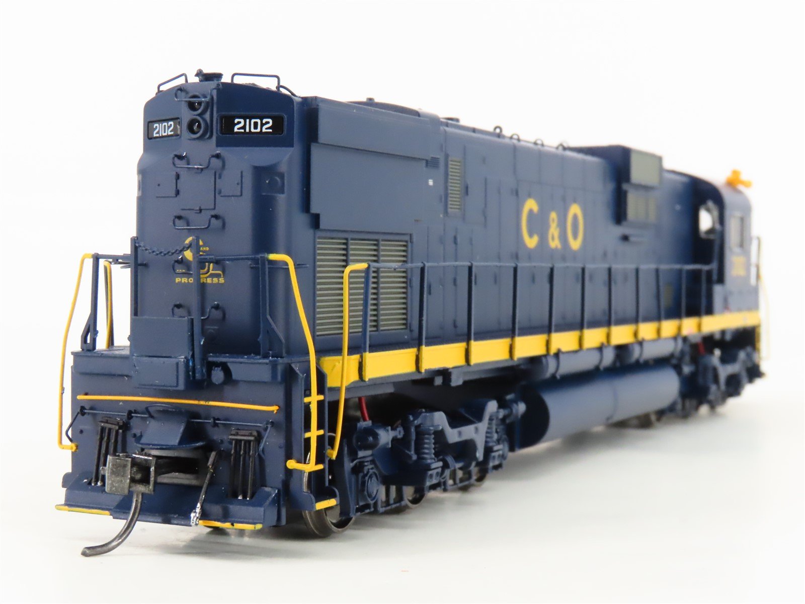 HO Scale Bowser 23794 C&O Chesapeake & Ohio C628 Diesel Loco #2102 wDCC & Sound