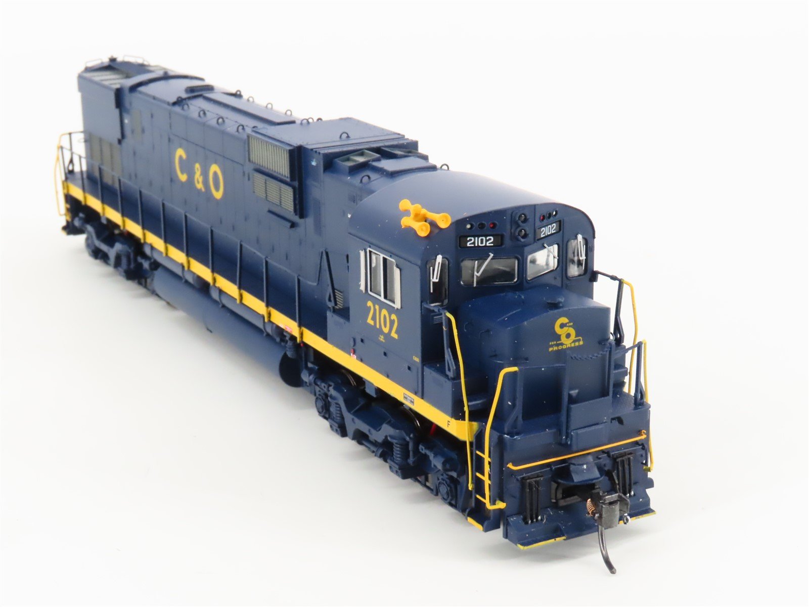 HO Scale Bowser 23794 C&O Chesapeake & Ohio C628 Diesel Loco #2102 wDCC & Sound