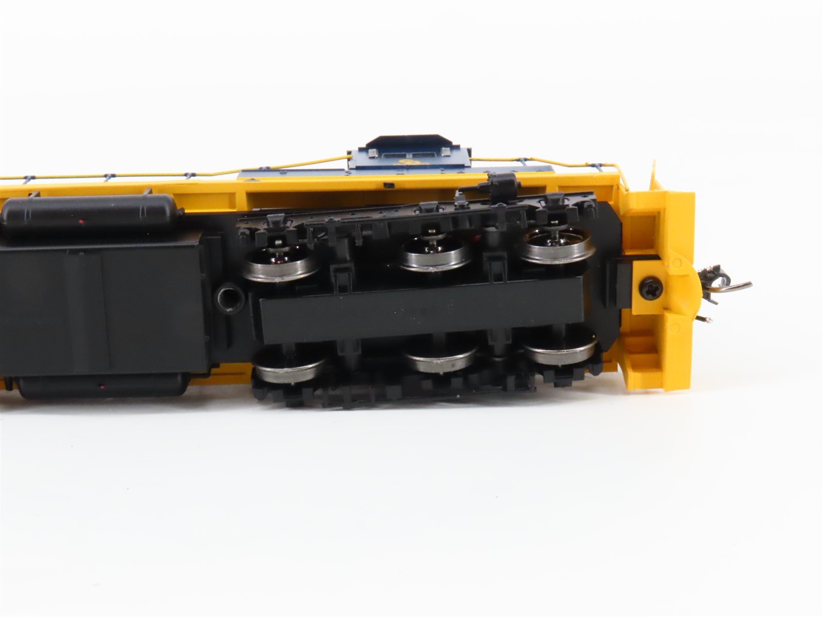 HO Scale Bowser 24385 C&O Railway DRS-6-6-1500 Diesel Loco #5532 wDCC & Sound