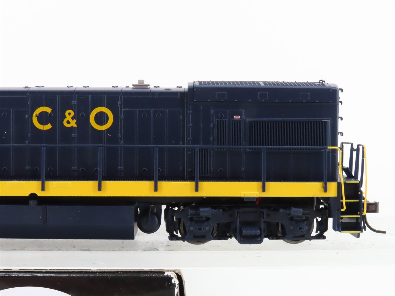 HO Scale Atlas 10002188 C&O Chesapeake & Ohio U23B Diesel #2300 w/ DCC & Sound