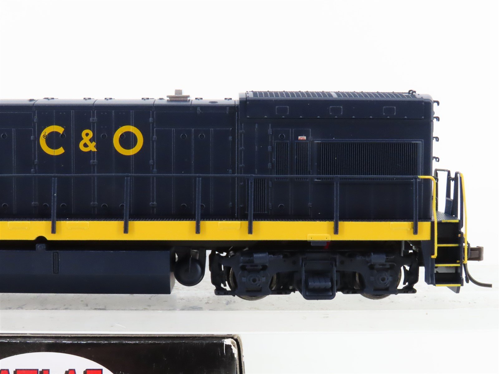 HO Scale Atlas 10002189 C&O Chesapeake & Ohio U23B Diesel #2300 w/ DCC & Sound