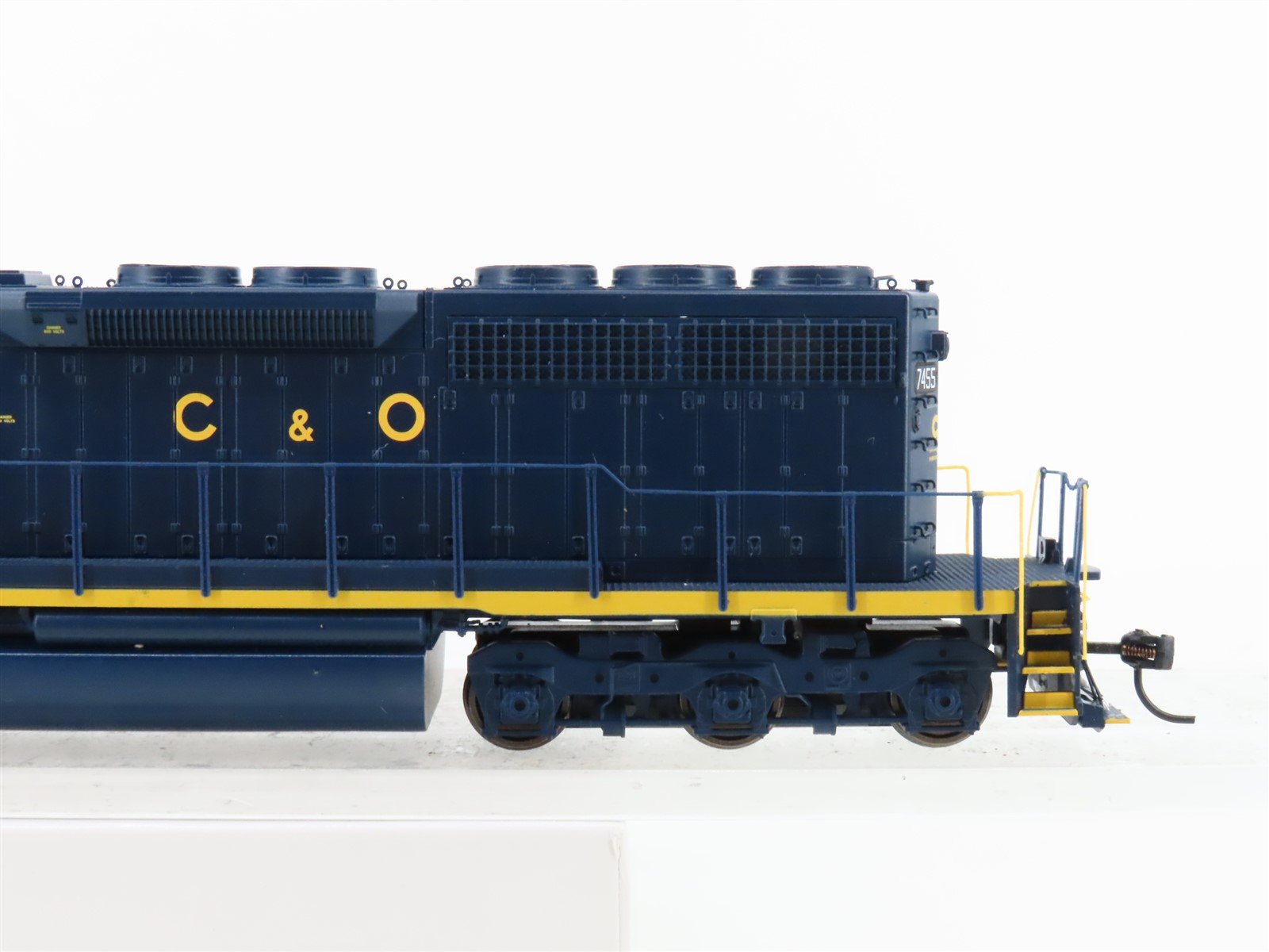 HO Scale Broadway Limited BLI 7632 C&O Railway SD40 Diesel #7455 w/ Paragon4
