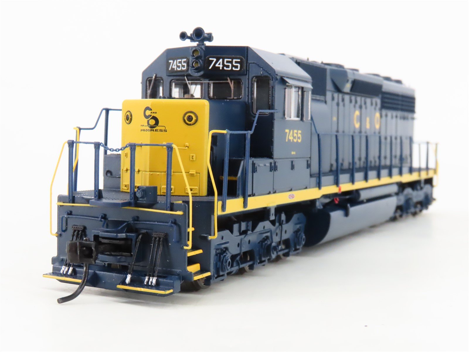 HO Scale Broadway Limited BLI 7632 C&O Railway SD40 Diesel #7455 w/ Paragon4