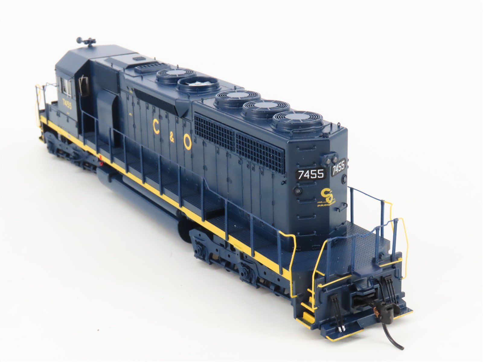 HO Scale Broadway Limited BLI 7632 C&O Railway SD40 Diesel #7455 w/ Paragon4