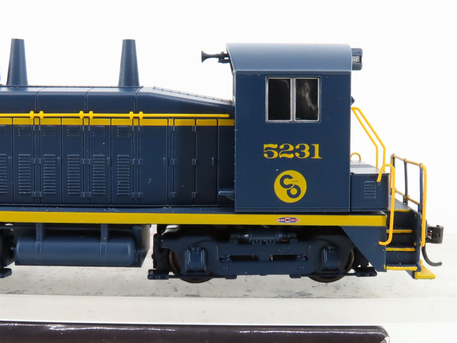 HO Scale Broadway Limited BLI 4722 C&O Railway SW7 Diesel Loco #5231 w/Paragon3