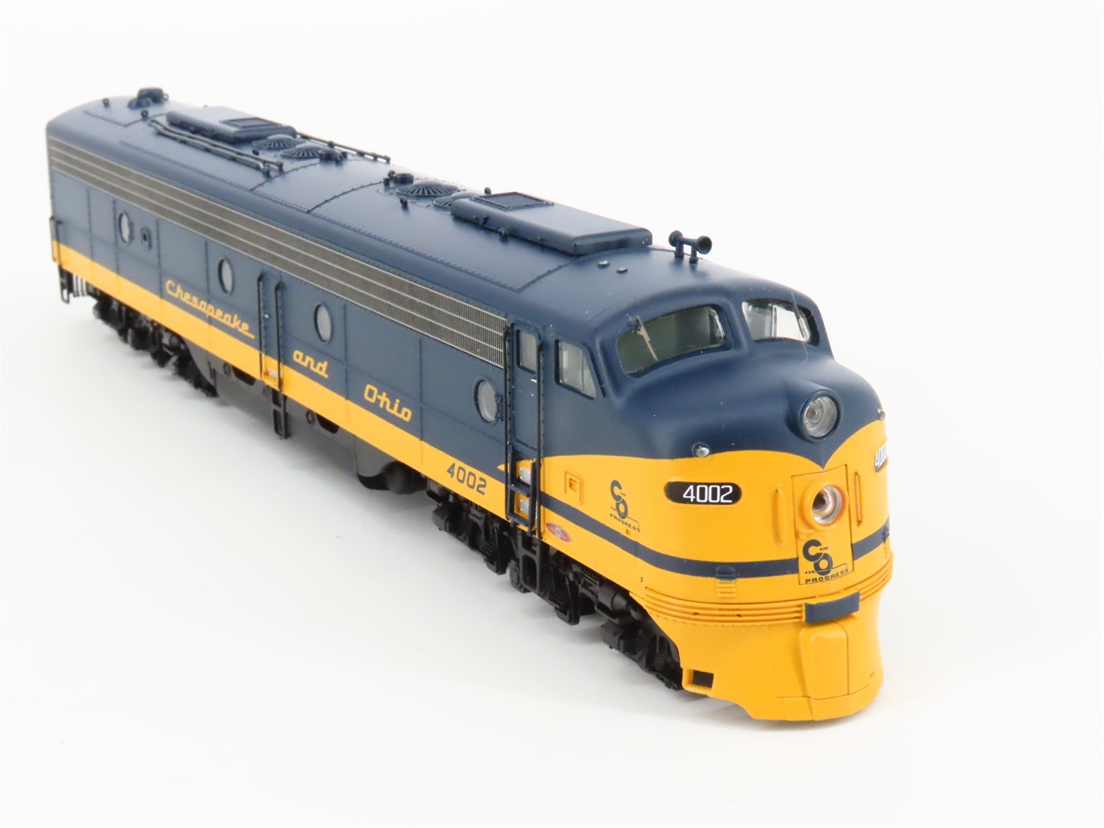HO Scale Broadway Limited BLI 447 C&O Railway E8A Diesel #4002 w/ DCC & Sound