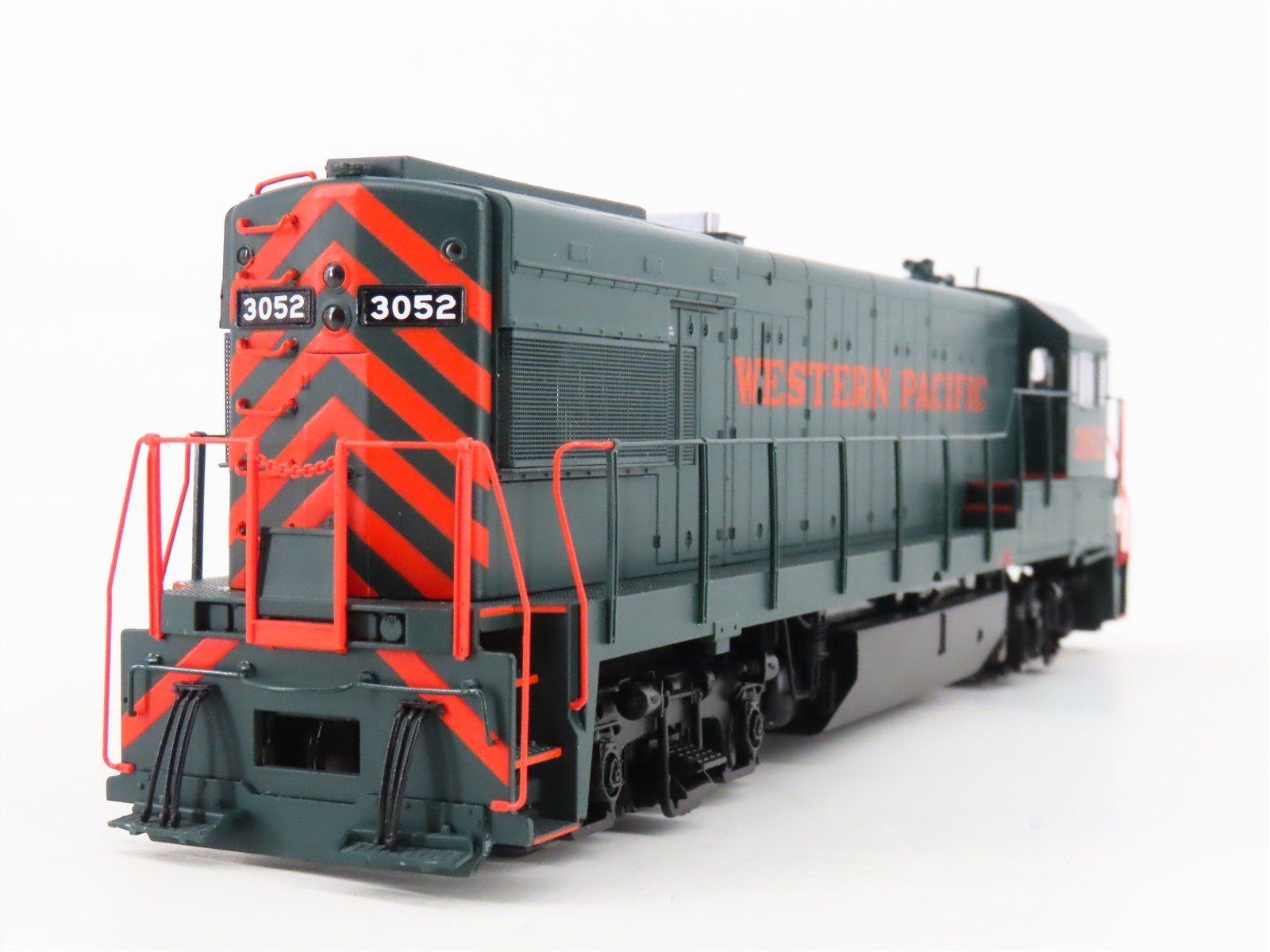 HO Scale Proto 920-41657 WP Western Pacific U28/30B Diesel #3052 wDCC & Sound