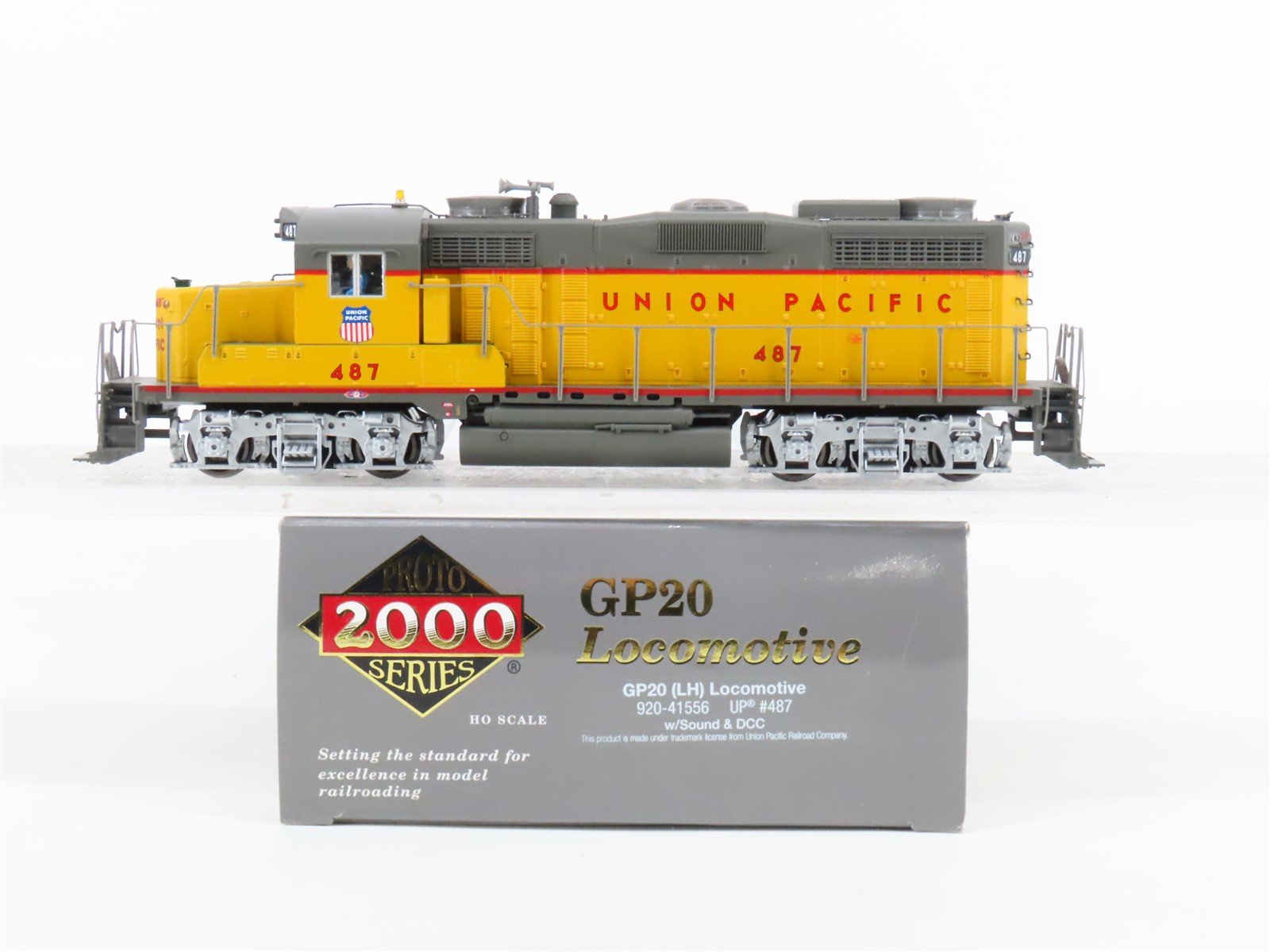 HO Scale Proto 2000 920-41556 UP Railway GP20 Diesel Loco #487 wDCC & Sound