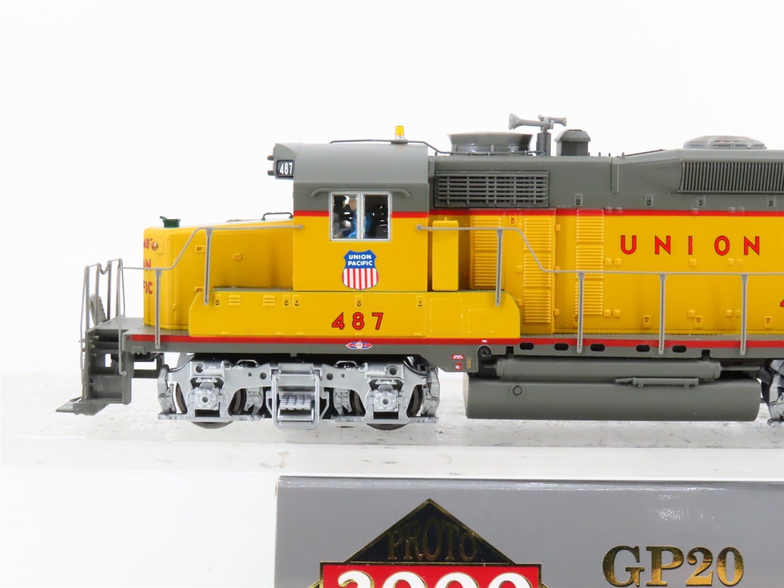 HO Scale Proto 2000 920-41556 UP Railway GP20 Diesel Loco #487 wDCC & Sound