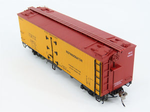 HO Scale Rapido 121061-3 URTX Refrigerator GARX 37' Meat Reefer #63072