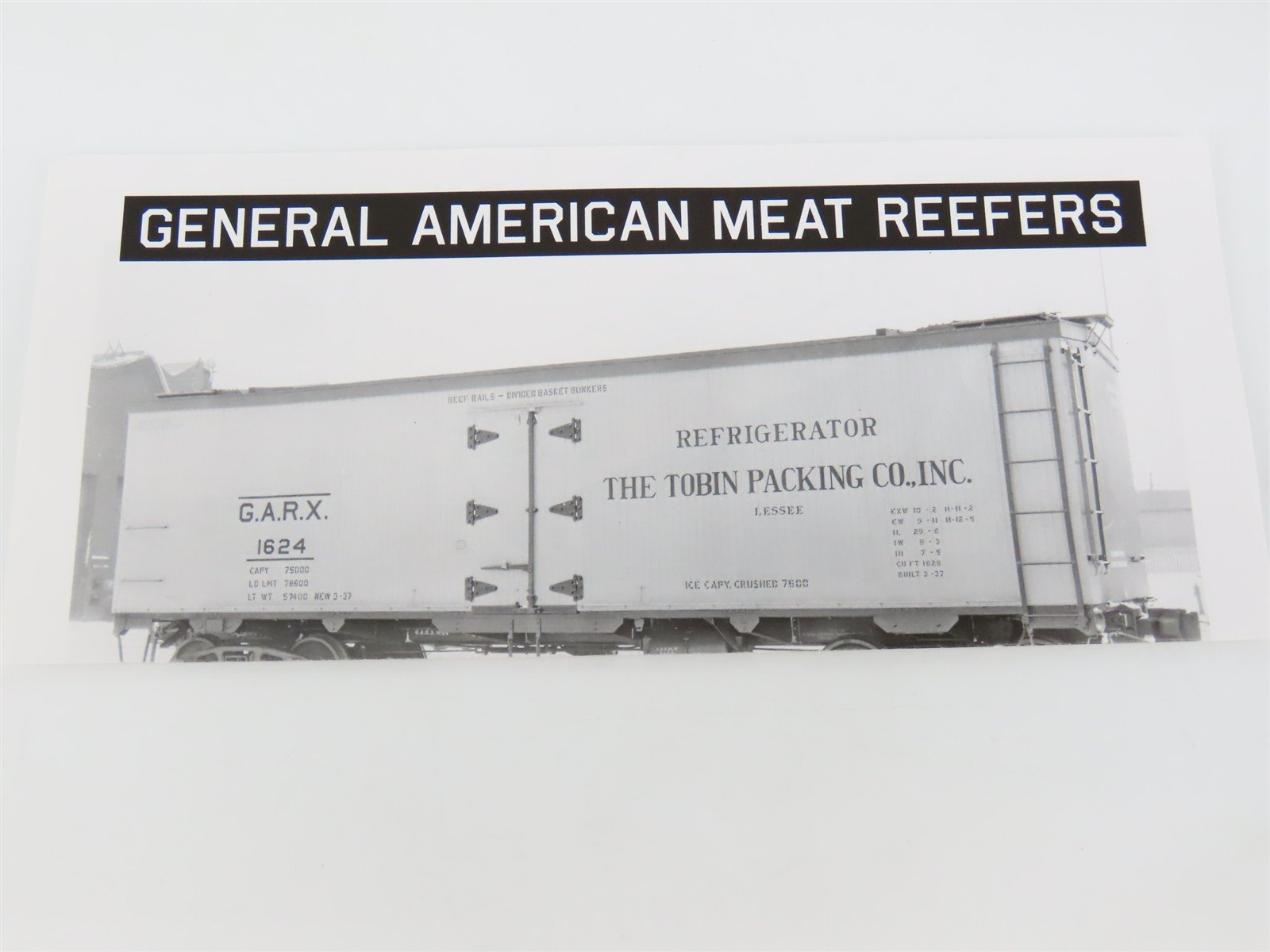 HO Scale Rapido 121051-1 ARLX Armour Refrigerator GARX 37' Meat Reefer #11869