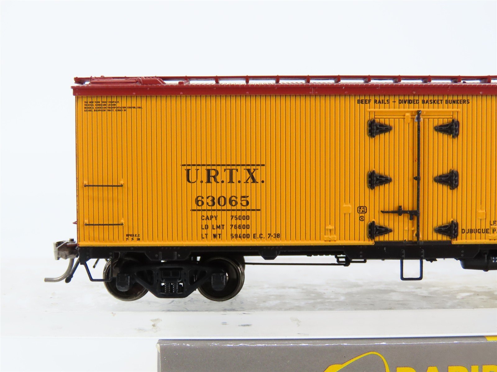 HO Scale Rapido 121061-2 URTX Refrigerator GARX 37' Meat Reefer #63065