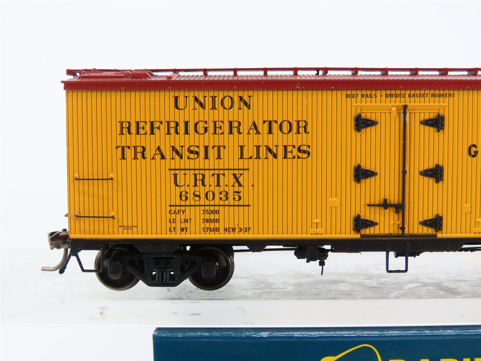 HO Scale Rapido 121055-4 URTX Hormel GARX 37' Meat Reefer #68035