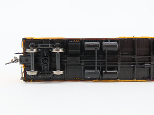 HO Scale Rapido 156001A SFRD Santa Fe Super Chief 56' Mechanical Reefer #2000