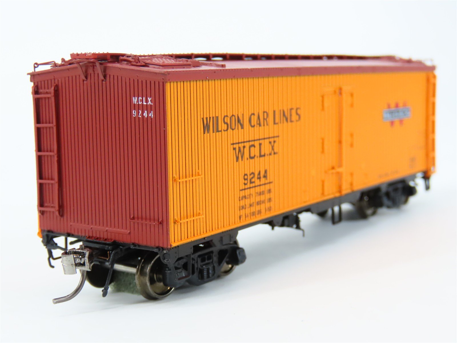 HO Scale Rapido 121062-3 WCLX Wilson & Co. GARX 37' Meat Reefer #9244