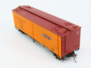 HO Scale Rapido 121062-4 WCLX Wilson & Co. GARX 37' Meat Reefer #9452