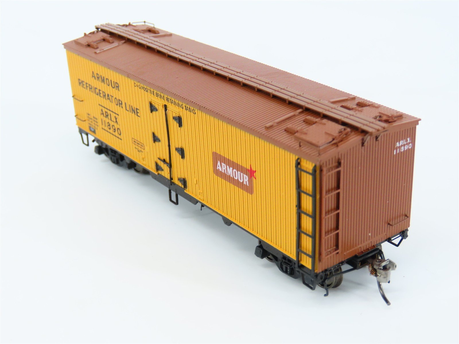 HO Scale Rapido 121051-2 ARLX Armour GARX 37' Meat Reefer #11890