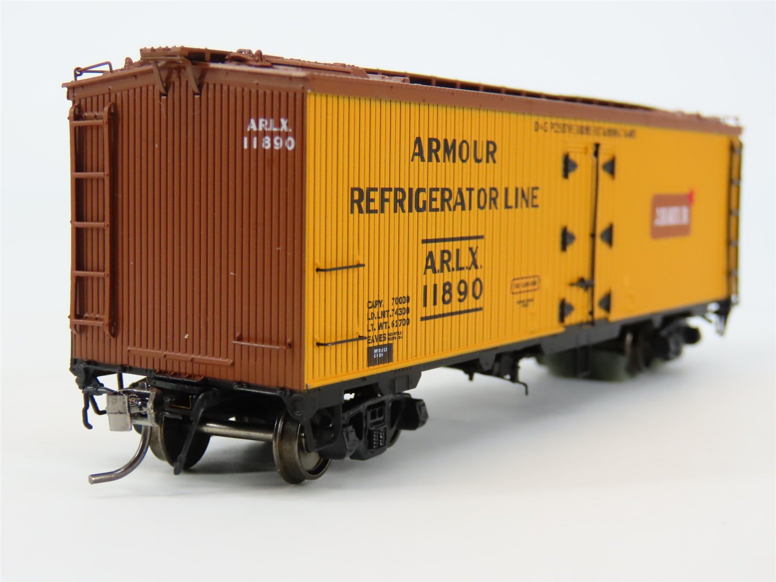 HO Scale Rapido 121051-2 ARLX Armour GARX 37' Meat Reefer #11890