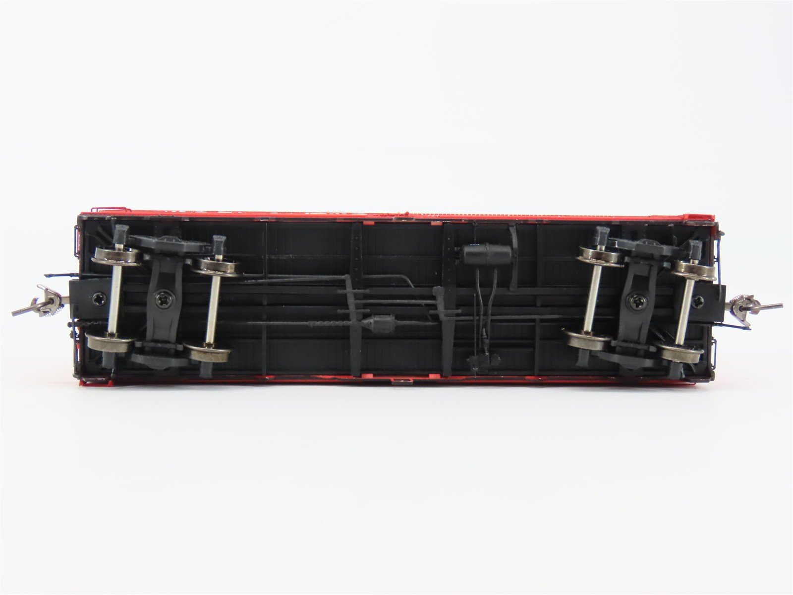 HO Scale Rapido 121059-3 SRLX Swift (Red Scheme) GARX 37' Meat Reefer #2772