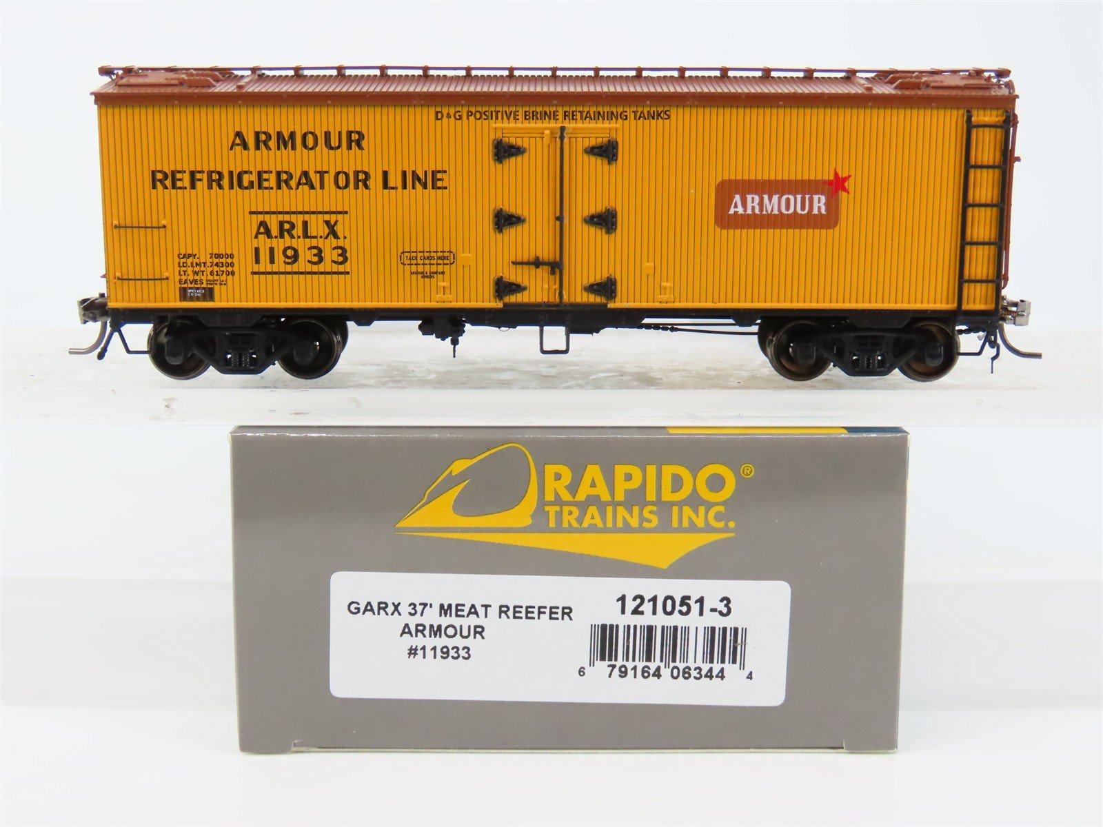 HO Scale Rapido 121051-3 ARLX Armour GARX 37' Meat Reefer #11933