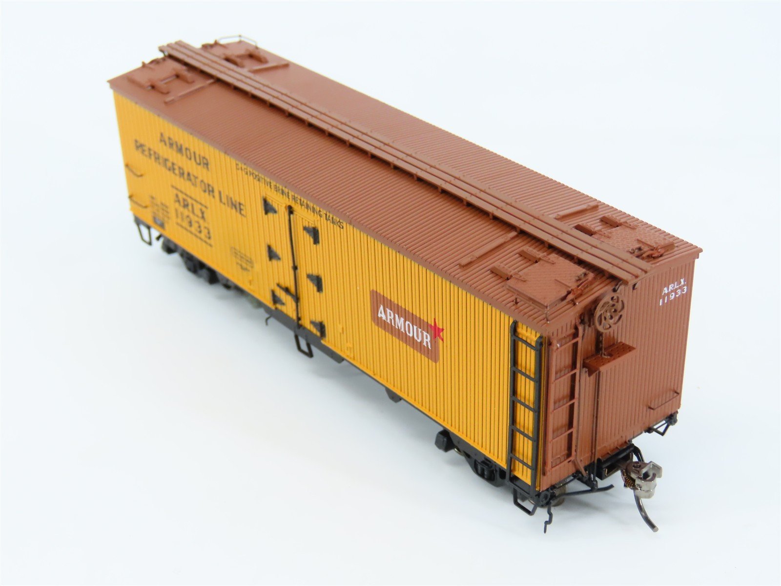 HO Scale Rapido 121051-3 ARLX Armour GARX 37' Meat Reefer #11933