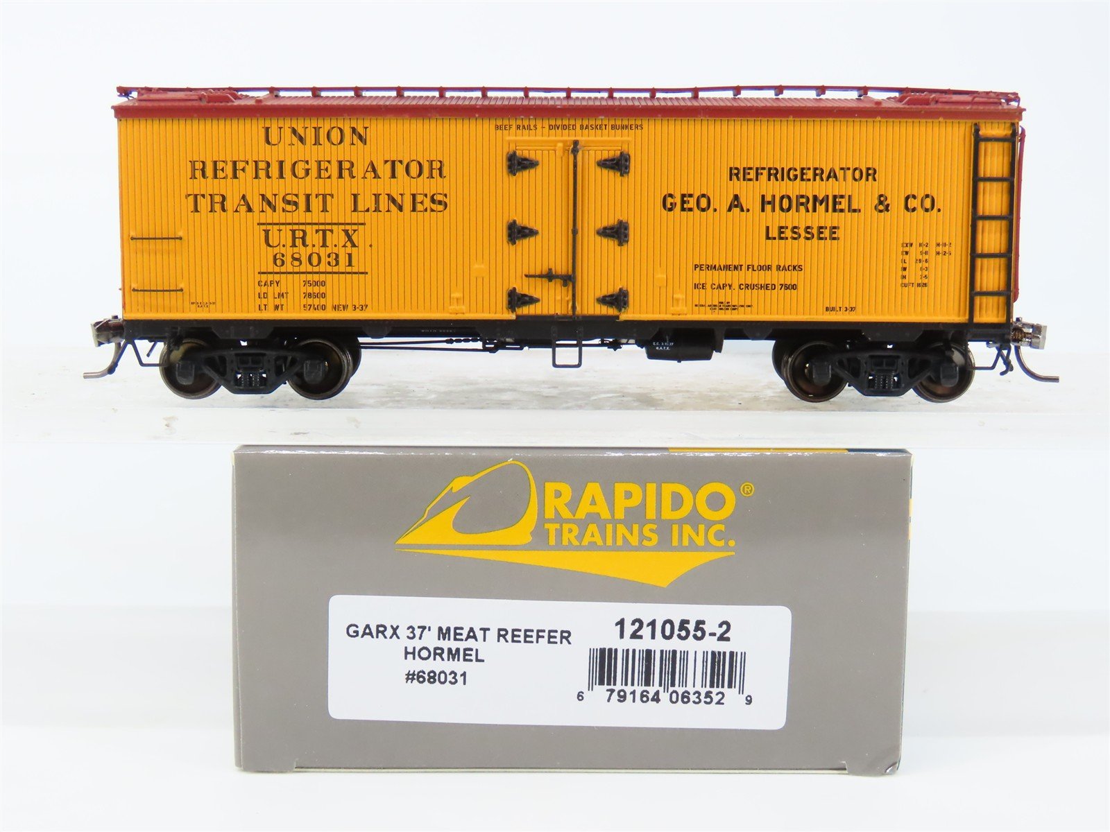 HO Scale Rapido 121055-2 URTX Hormel GARX 37' Meat Reefer #68031