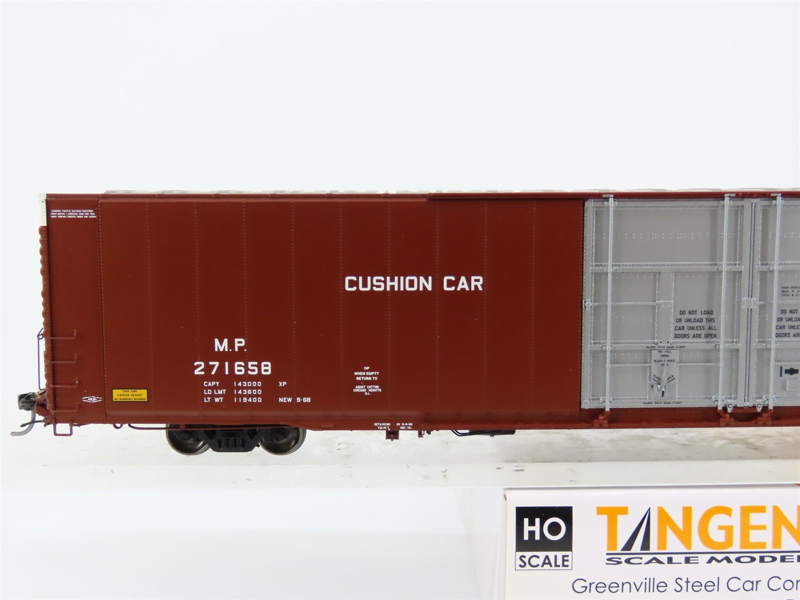 HO Scale Tangent 25031-06 MP Missouri Pacific 86' High Cube Box Car #271658