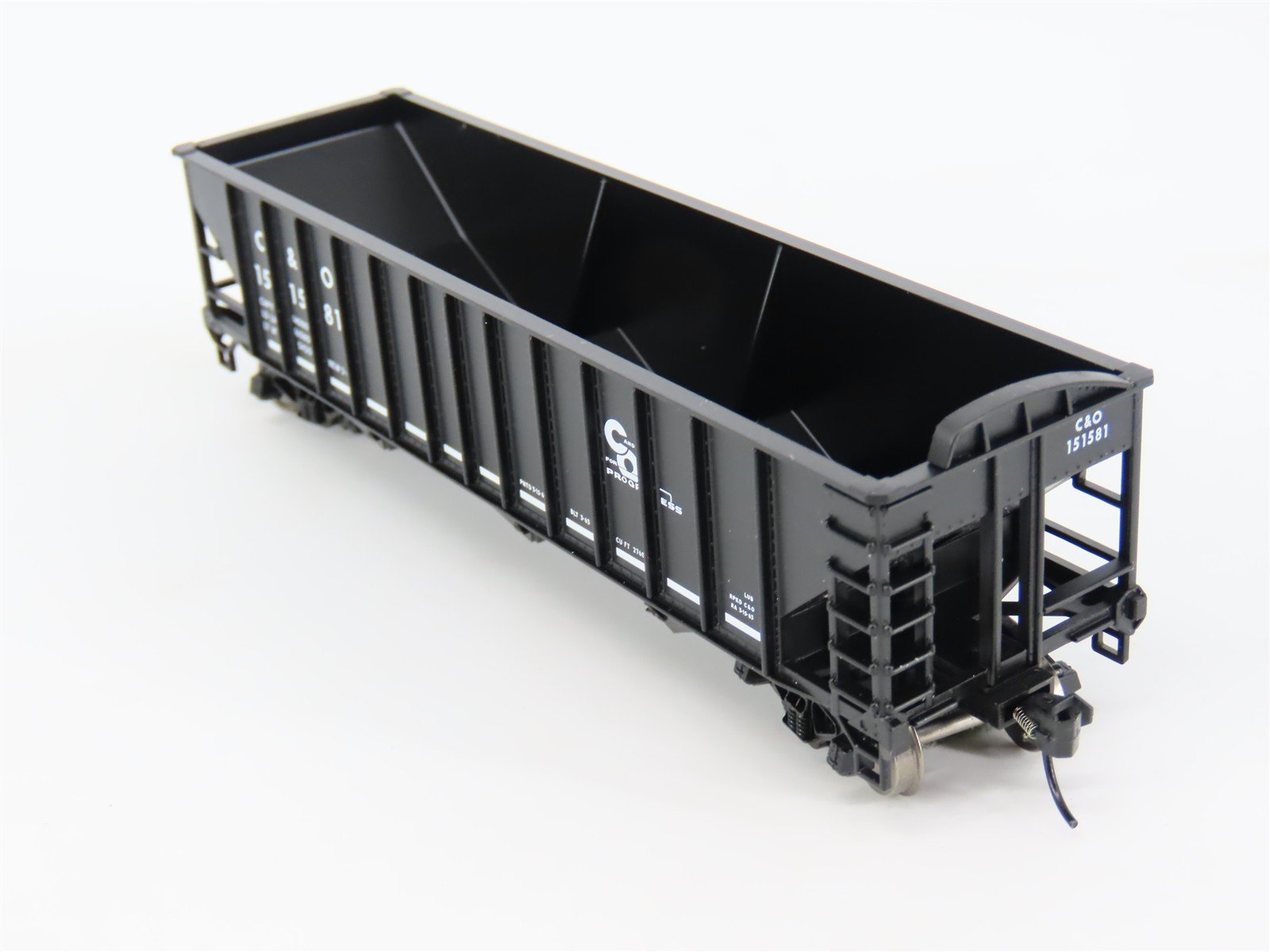 HO Scale Bowser 42907 C&O Chesapeake & Ohio Progress 3-Bay Open Hopper #151581