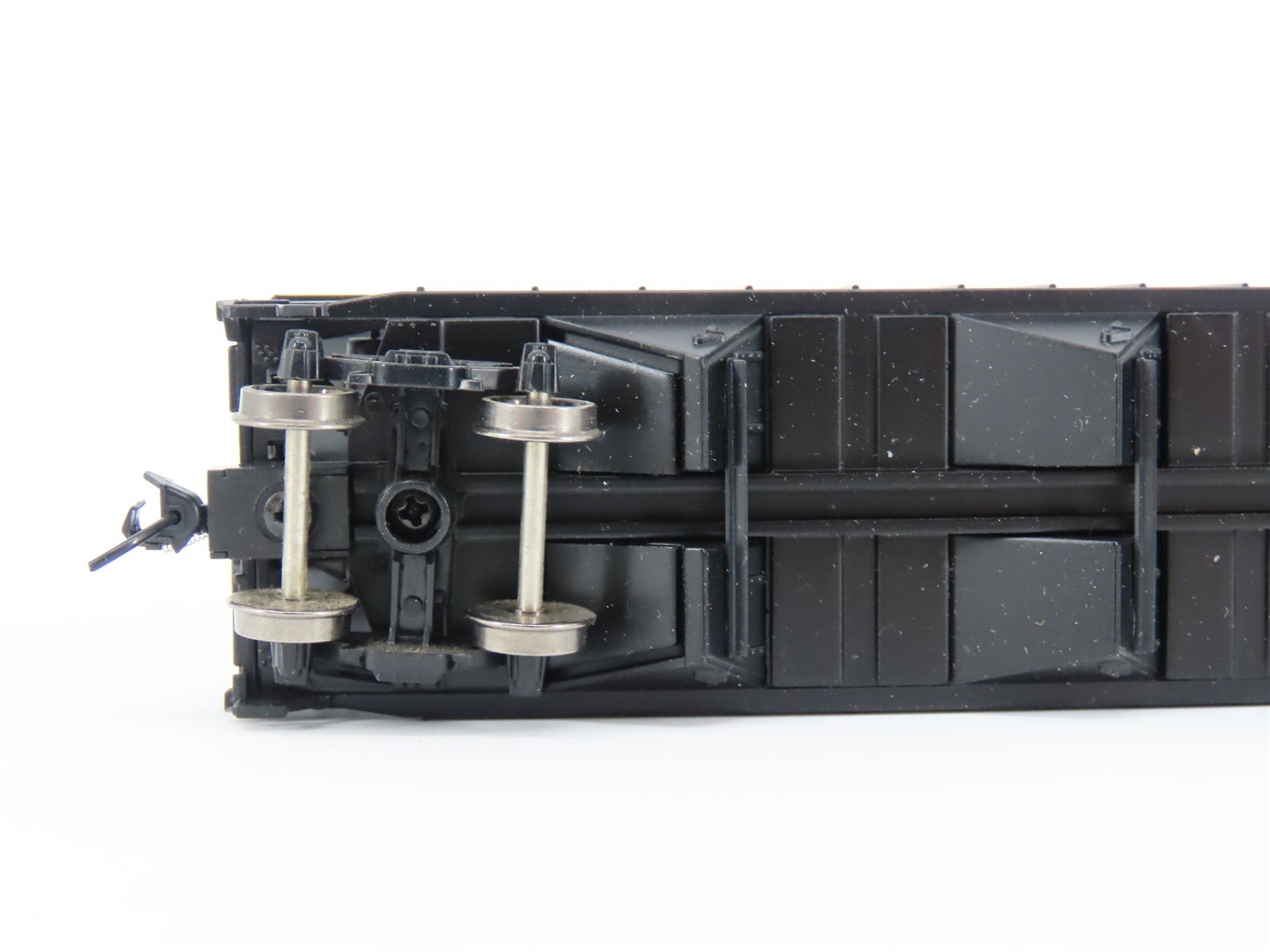 HO Scale Bowser 42907 C&O Chesapeake & Ohio Progress 3-Bay Open Hopper #151581