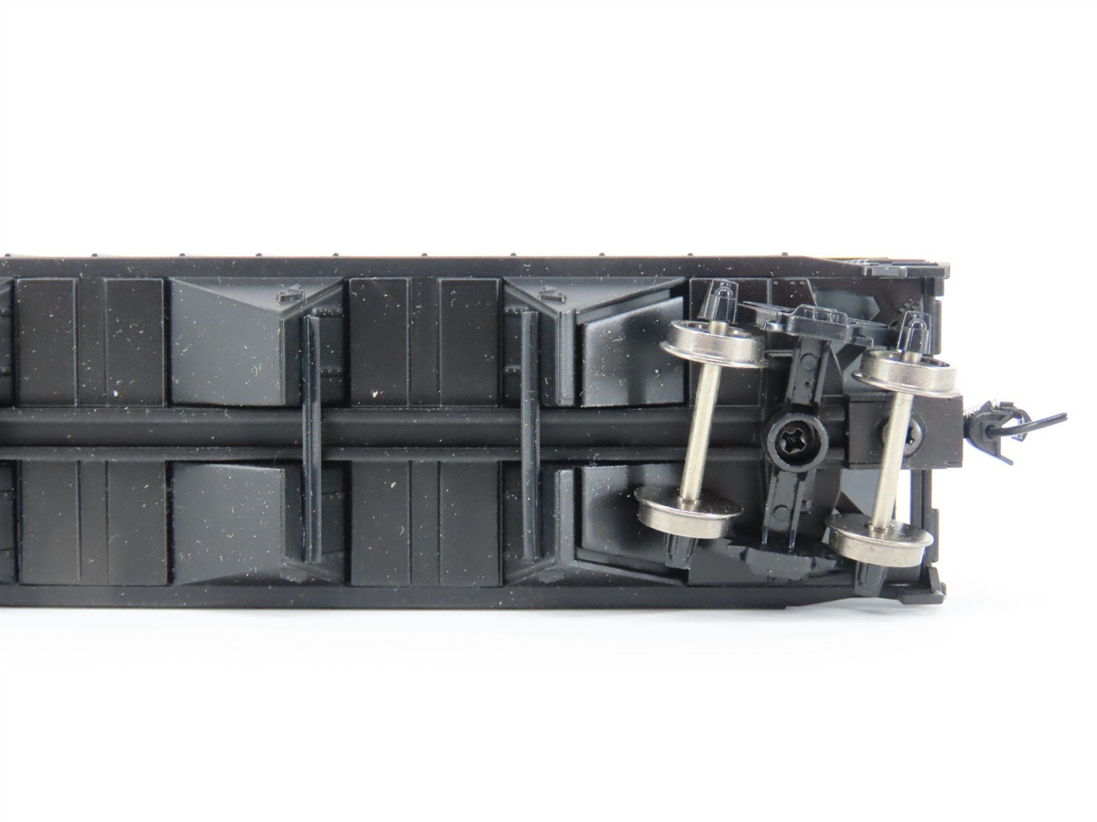 HO Scale Bowser 42907 C&O Chesapeake & Ohio Progress 3-Bay Open Hopper #151581