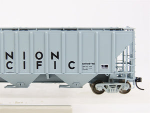 HO Scale PROTO 2000 23374 UP Union Pacific Railroad 3-Bay Covered Hopper #81181