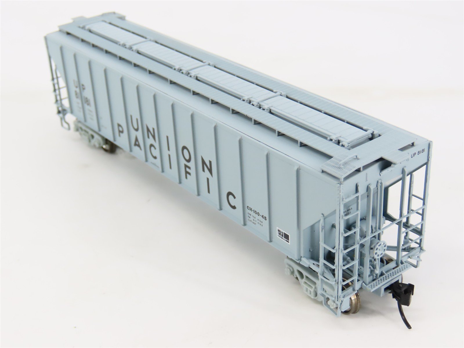 HO Scale PROTO 2000 23374 UP Union Pacific Railroad 3-Bay Covered Hopper #81181