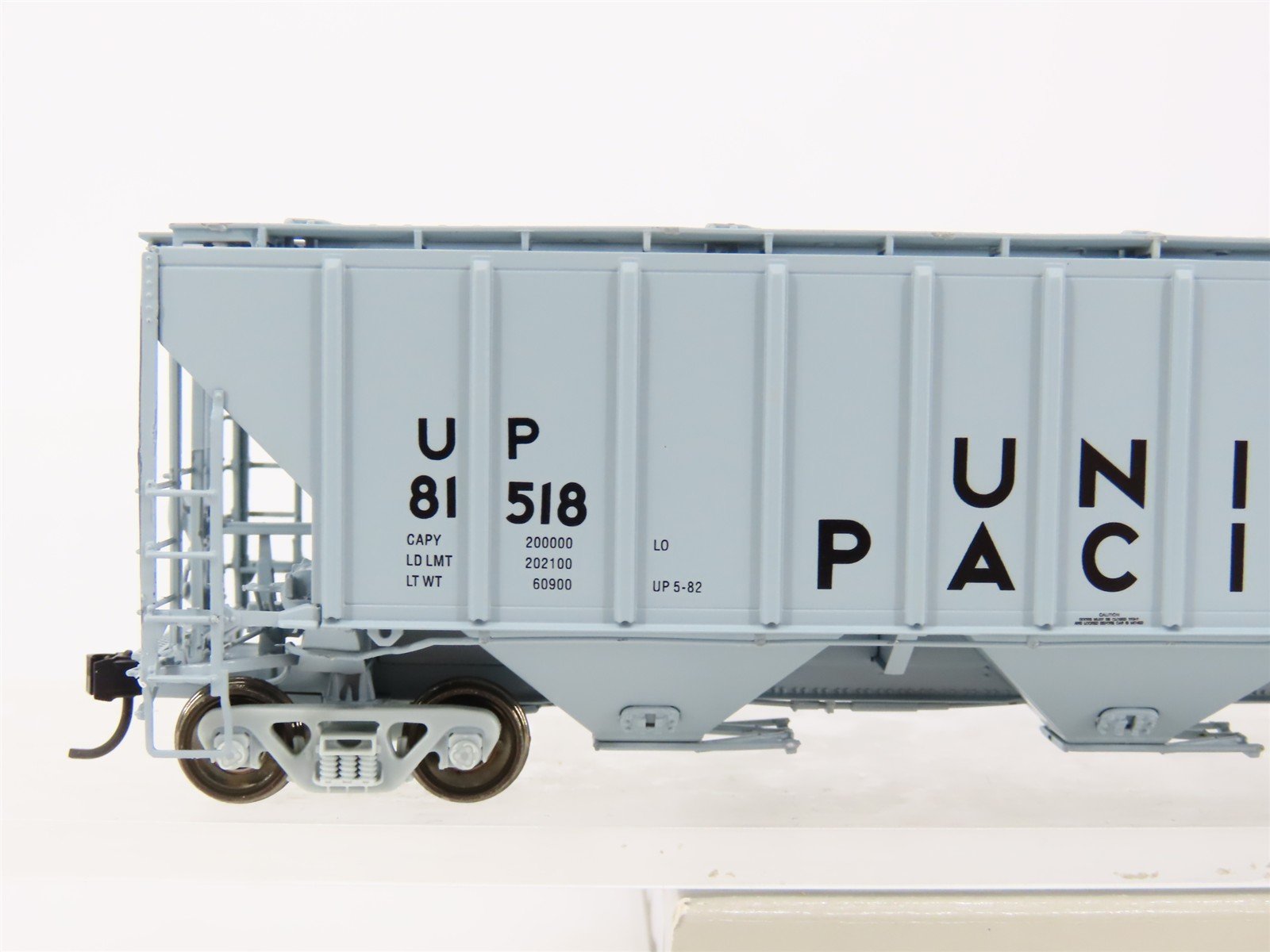 HO Scale PROTO 2000 23375 UP Union Pacific Railroad 3-Bay Hopper #81518