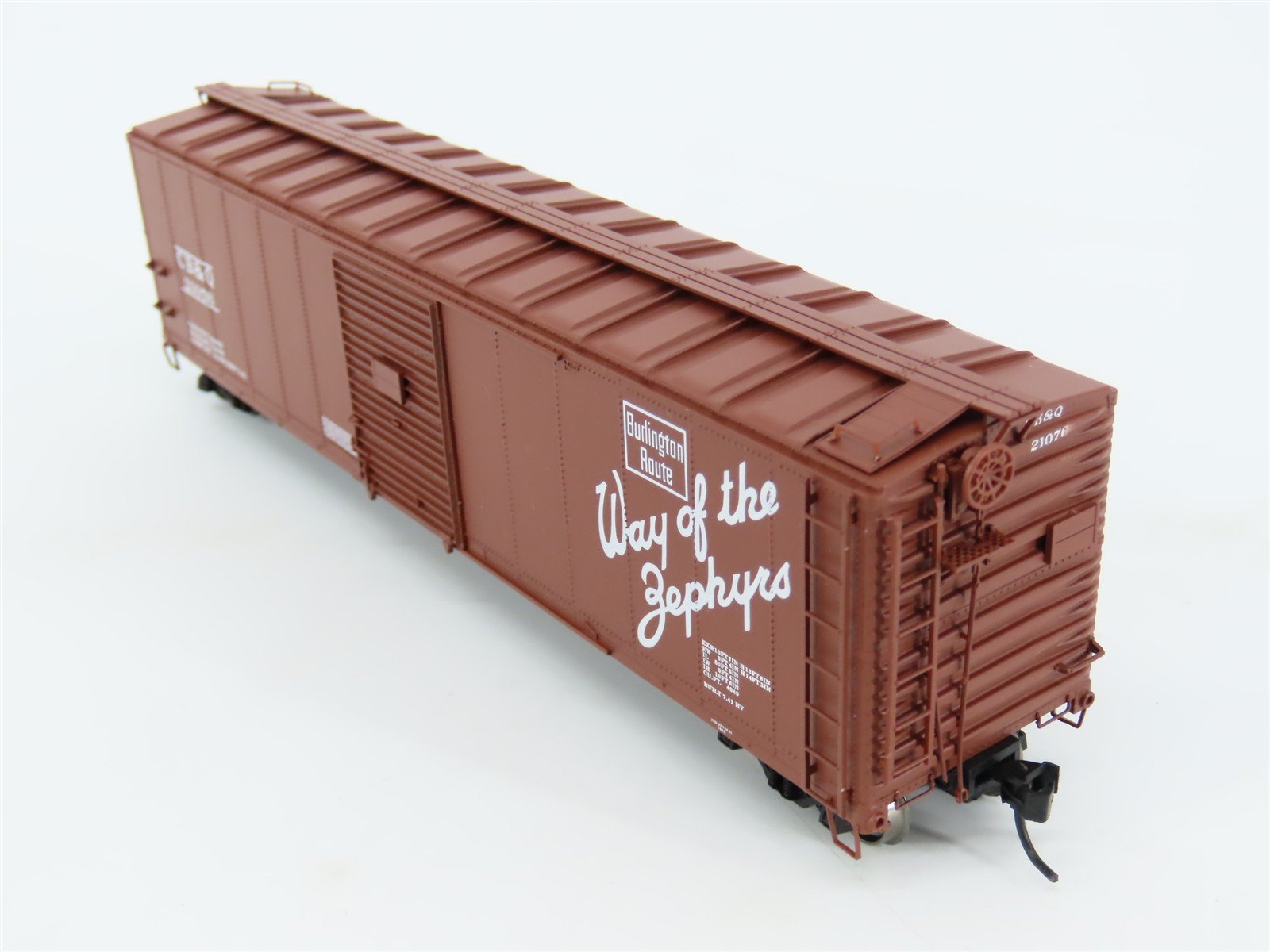 HO Scale PROTO 2000 CB&Q Burlington Route 50' Single Door Box Car #21076