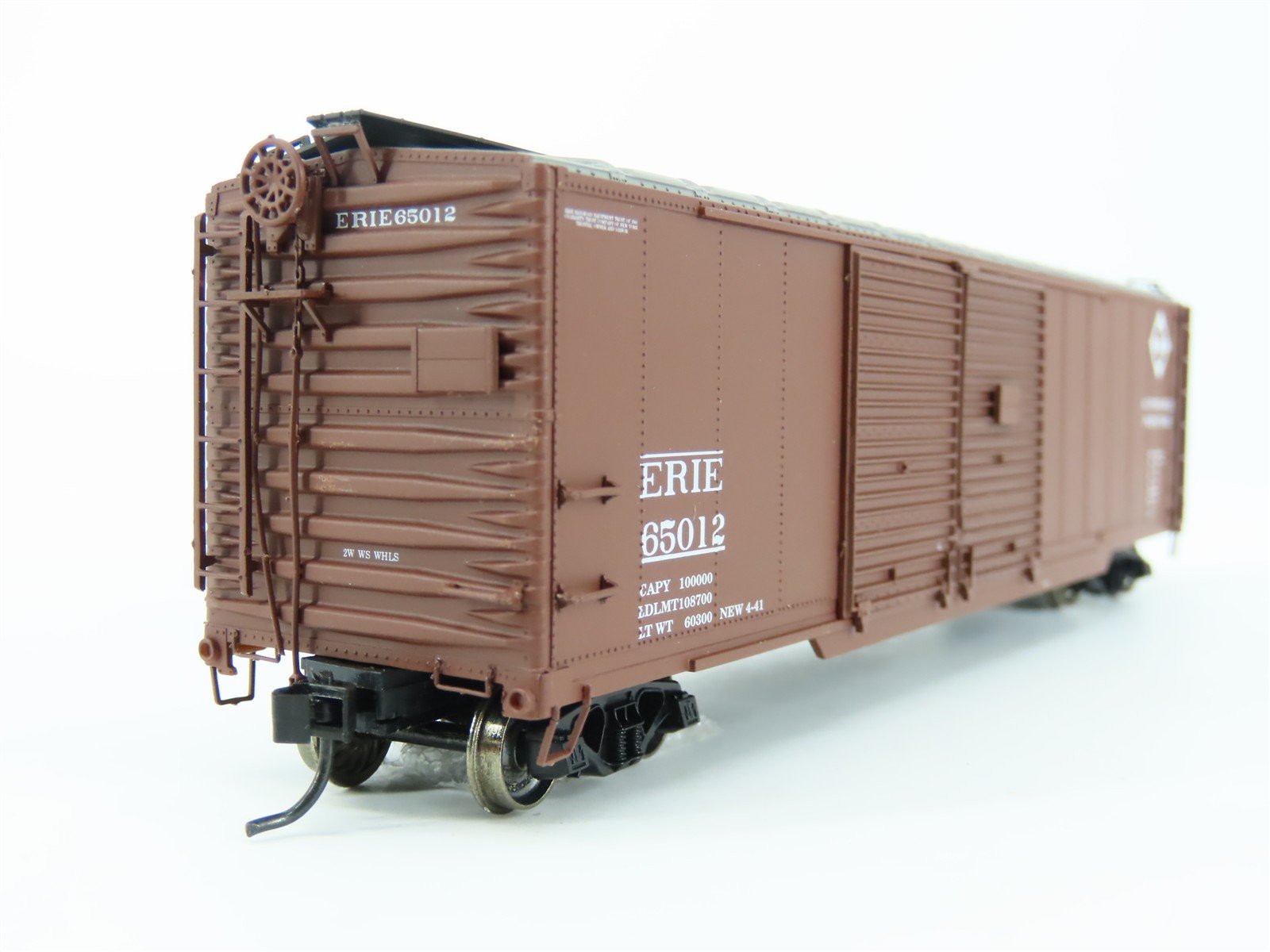 HO Scale PROTO 2000 ERIE Railroad 50' Automobile Box Car #65012