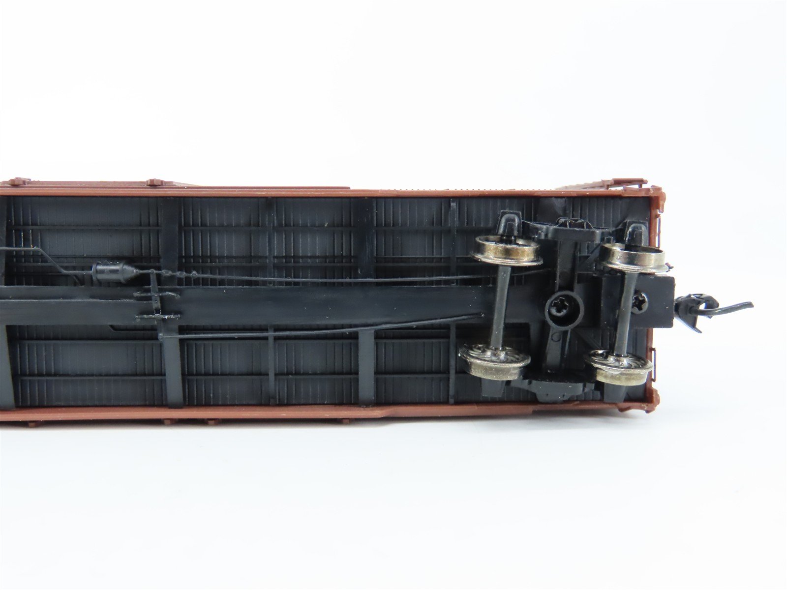 HO Scale PROTO 2000 ERIE Railroad 50' Automobile Box Car #65012