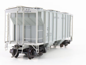 HO Scale Kadee Cars 8316 NP Northern Pacific 2-Bay Covered Hopper #75254
