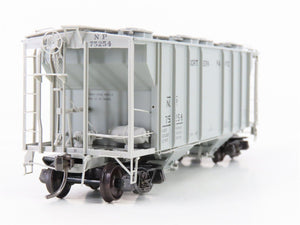 HO Scale Kadee Cars 8316 NP Northern Pacific 2-Bay Covered Hopper #75254