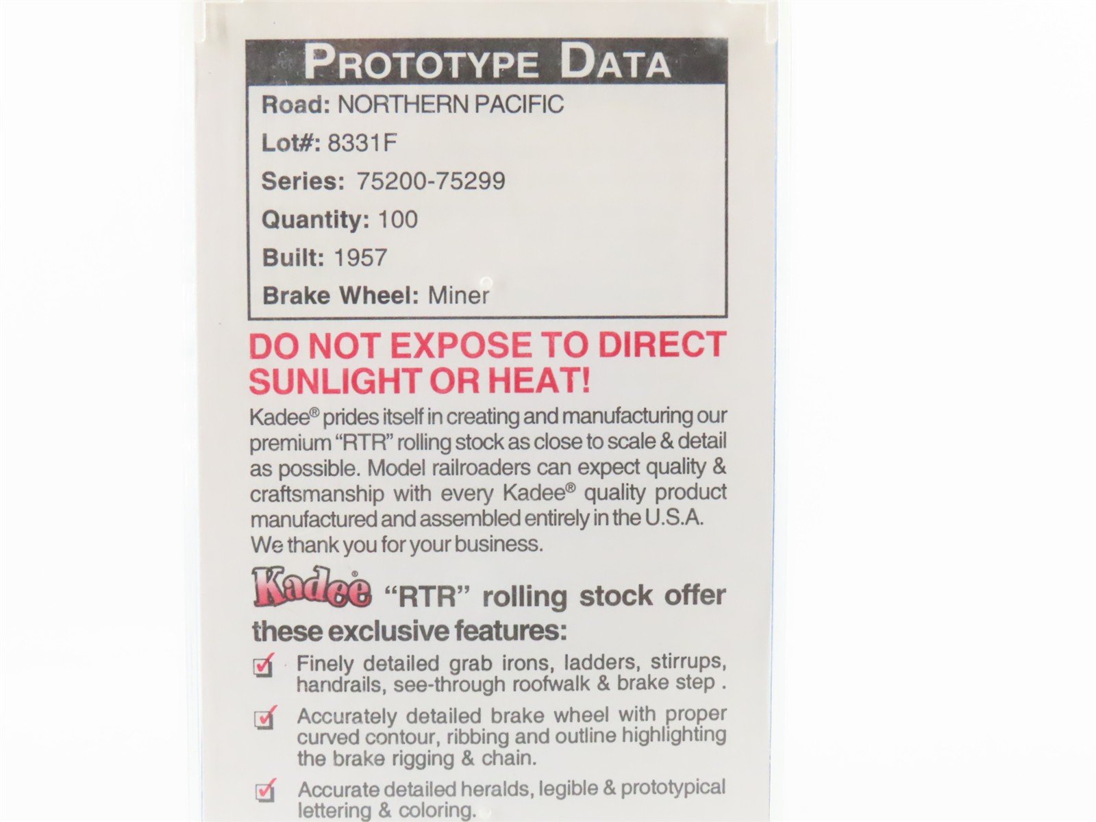 HO Scale Kadee Cars 8316 NP Northern Pacific 2-Bay Covered Hopper #75254